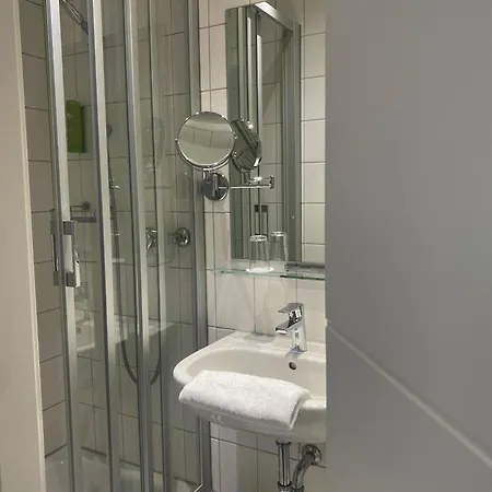 Sevendays Hotel 3*