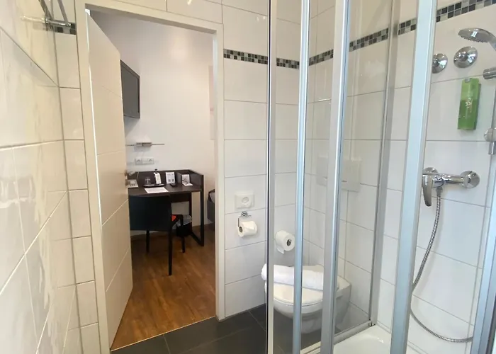 Sevendays ホテル 4*